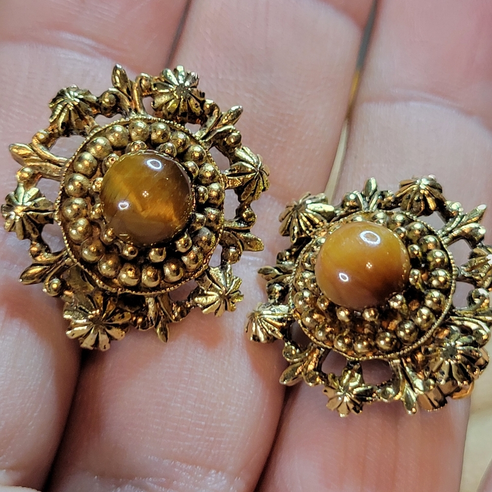Vintage Tiger's Eye Clip On Earrings Gold Tone Filagree with Gemstones Jewelry
